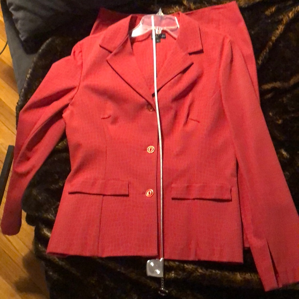 Maria Bianca Nero Suit: Pink is in! - Picture 4 of 9